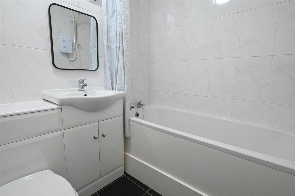 Bathroom.JPG