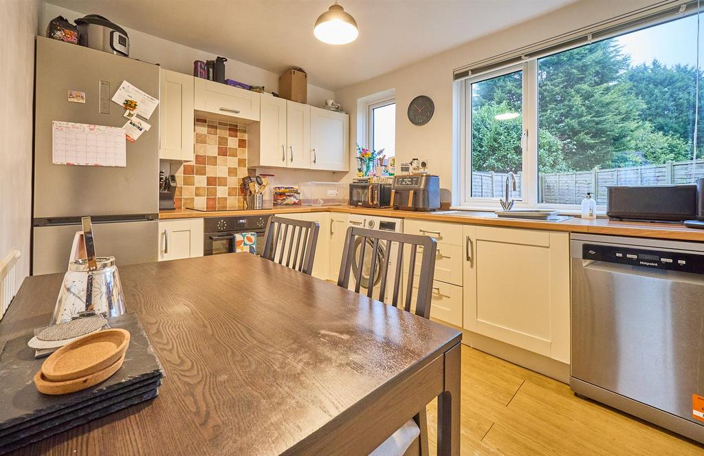 Fitted dining kitchen to rear