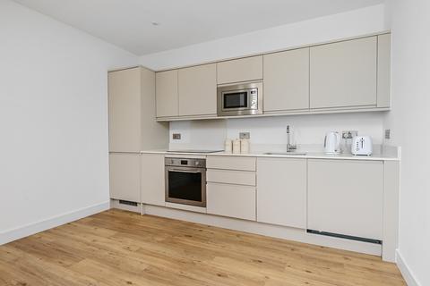 undefined, Farnborough Road, Farnborough, GU14
