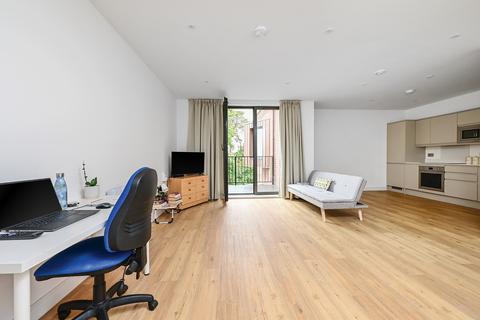 undefined, Farnborough Road, Farnborough, GU14