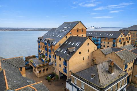 undefined, Crawley Court, West Street, Gravesend, Kent, DA11