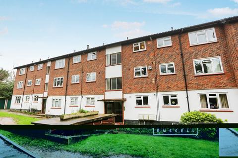 2 bedroom flat to rent, Southend Road BR3