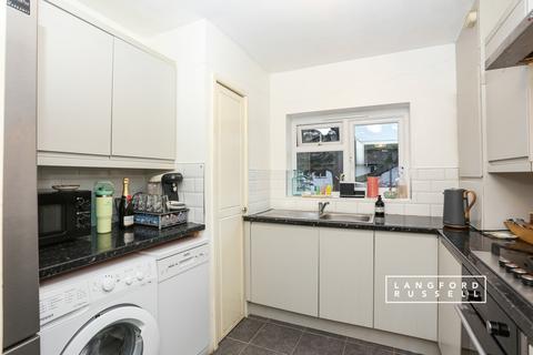 2 bedroom flat to rent, Southend Road BR3
