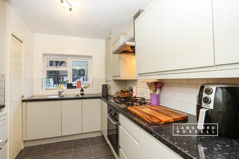 2 bedroom flat to rent, Southend Road BR3