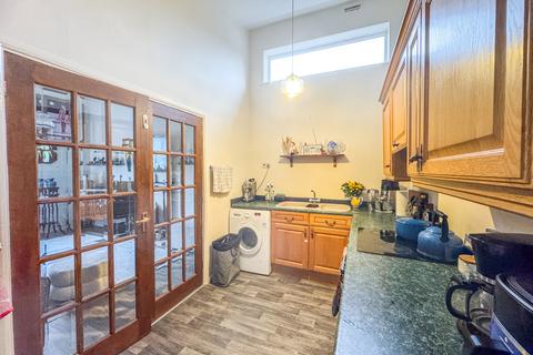 2 bedroom bungalow for sale, Earlswood Road, Kingswinford, West Midlands