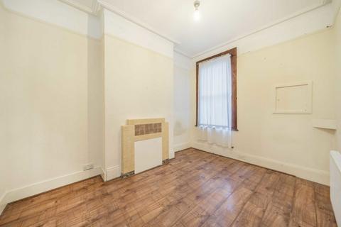 3 bedroom terraced house for sale, Ferrers Road, London SW16