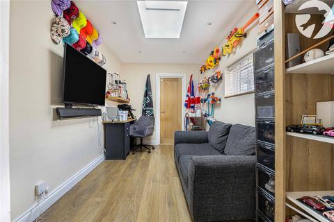 3 bedroom semi-detached house for sale, The Glebe, Cuxton, Rochester, Kent, ME2