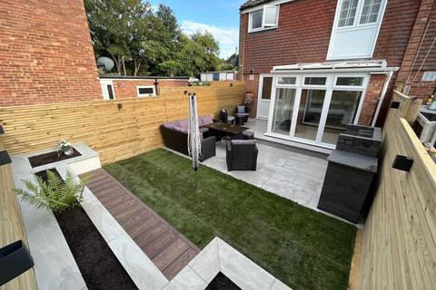 3 bedroom end of terrace house for sale, The Glebe, Cuxton, Rochester, Kent, ME2