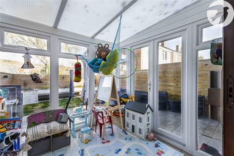 3 bedroom end of terrace house for sale, The Glebe, Cuxton, Rochester, Kent, ME2