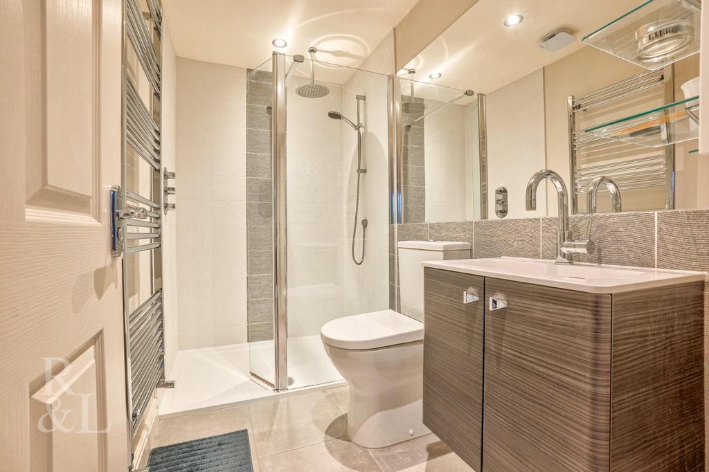 34 Cambrian Way (10).jpg