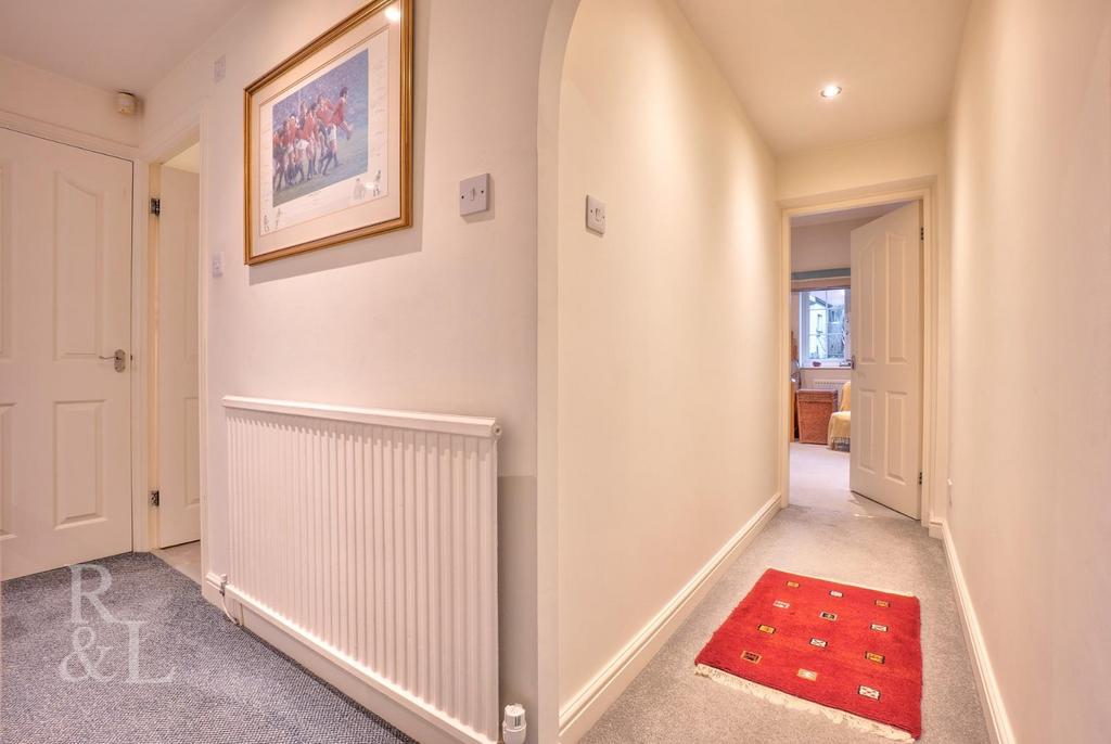 34 Cambrian Way (11).jpg