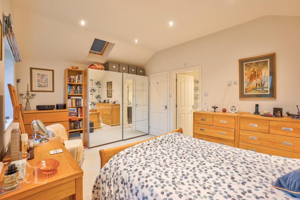 34 Cambrian Way (9).jpg