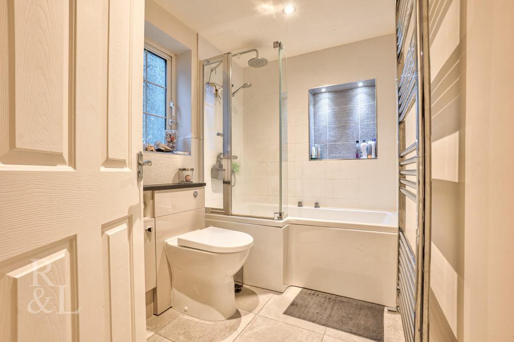 34 Cambrian Way (12).jpg
