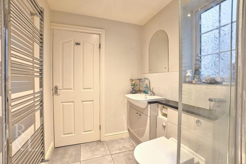 34 Cambrian Way (13).jpg