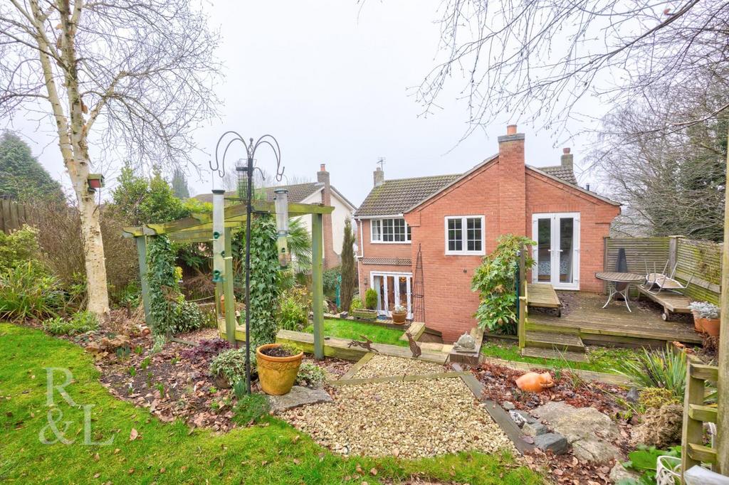 34 Cambrian Way (25).jpg