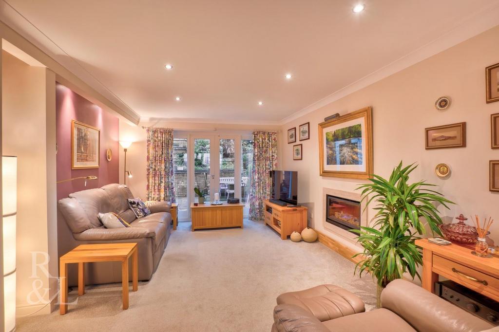 34 Cambrian Way (15).jpg