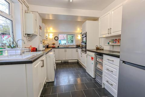 4 bedroom semi-detached house for sale, Ashwell Street, Netherfield, Nottingham
