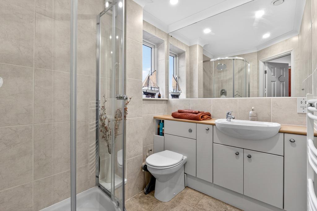 Master En-suite