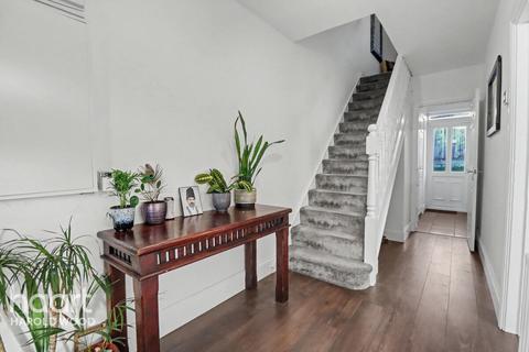 3 bedroom terraced house for sale, Ashbourne Road, Noak Hill