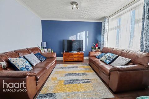 3 bedroom terraced house for sale, Ashbourne Road, Noak Hill
