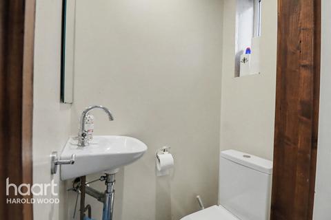 3 bedroom terraced house for sale, Ashbourne Road, Noak Hill