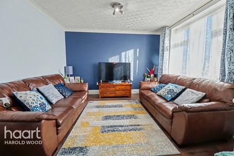 3 bedroom terraced house for sale, Ashbourne Road, Noak Hill