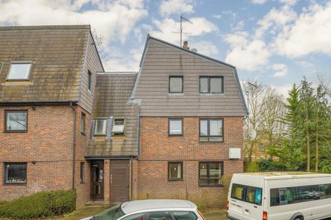 2 bedroom flat to rent, Somercoates Close, Barnet EN4
