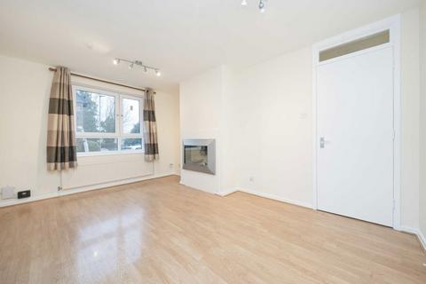 2 bedroom flat to rent, Somercoates Close, Barnet EN4