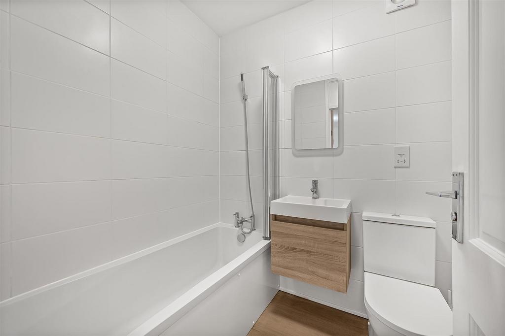 Bathroom1 (1).jpg