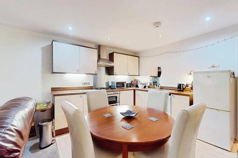 1 bedroom flat for sale, The Lawn, Burley in Wharfedale, LS29