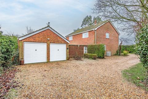 4 bedroom detached house for sale, Chain Free in Carleton Rode