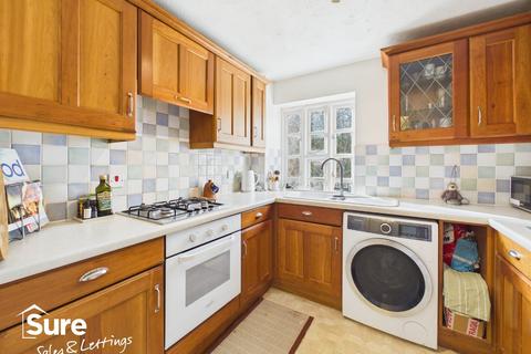 3 bedroom flat for sale, Riverbank, Piccotts End, Hemel Hempstead, Hertfordshire, HP1