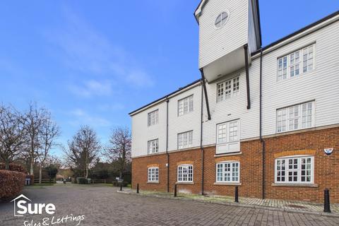 3 bedroom flat for sale, Riverbank, Piccotts End, Hemel Hempstead, Hertfordshire, HP1