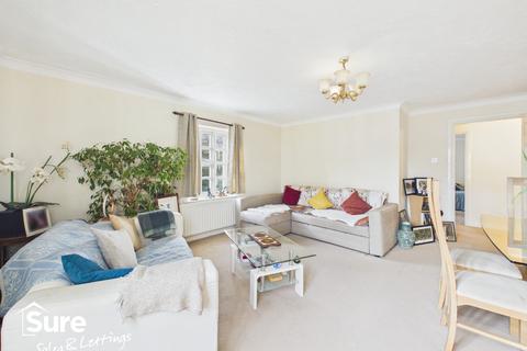 3 bedroom flat for sale, Riverbank, Piccotts End, Hemel Hempstead, Hertfordshire, HP1