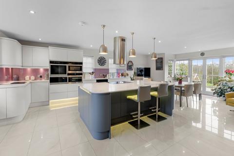 5 bedroom detached house for sale, Walderne Gardens, Cross in Hand, Heathfield, TN21