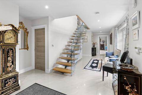 5 bedroom detached house for sale, Walderne Gardens, Cross in Hand, Heathfield, TN21