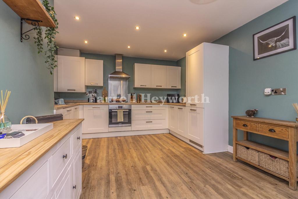 Kitchen e