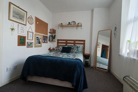 1 bedroom flat to rent, Clifton Street, Adamsdown, Cardiff, CF24