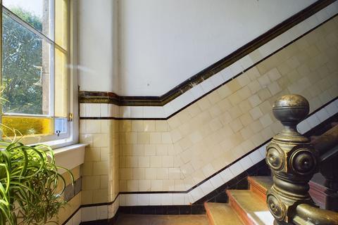 undefined, 1/2, 71 Woodford Street