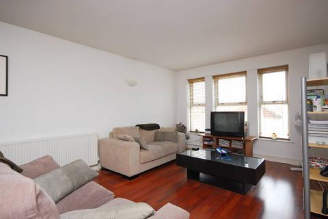 2 bedroom flat to rent, Barrington Court, Stockwell, London, SW4