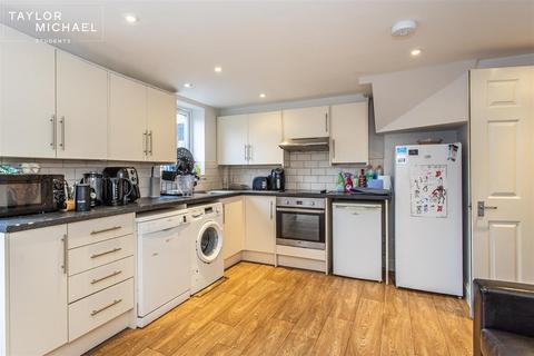 6 bedroom terraced house to rent, Hollingdean Terrace, Brighton