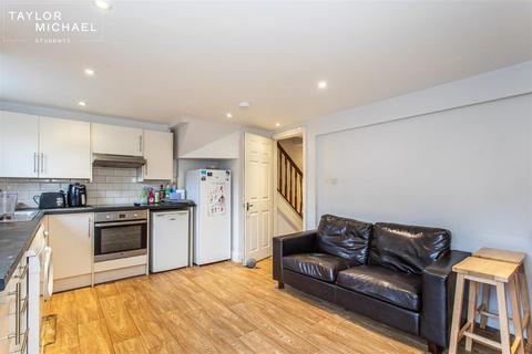 6 bedroom terraced house to rent, Hollingdean Terrace, Brighton