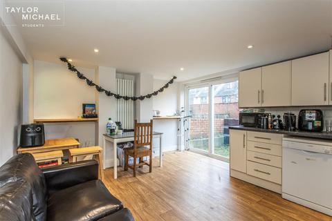 6 bedroom terraced house to rent, Hollingdean Terrace, Brighton