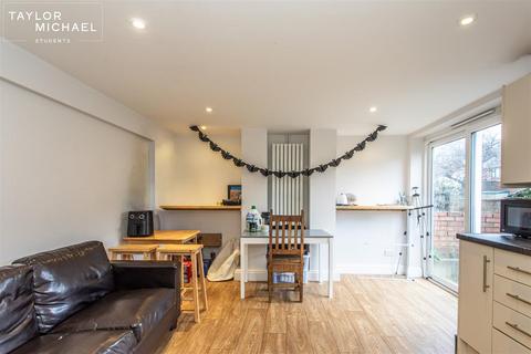 6 bedroom terraced house to rent, Hollingdean Terrace, Brighton