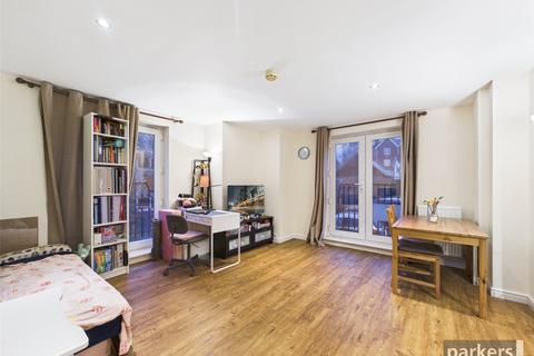 undefined, Regis Park Road, Berkshire RG6