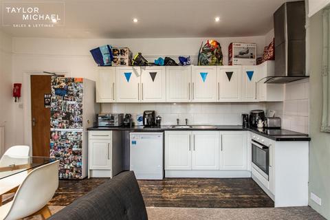 3 bedroom maisonette to rent, Argyle Road, Brighton
