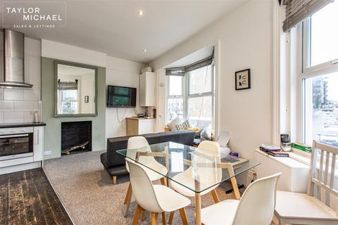 3 bedroom maisonette to rent, Argyle Road, Brighton