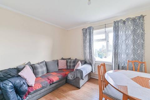 3 bedroom flat for sale, South Norwood Hill, South Norwood, London, SE25