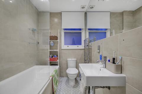 2 bedroom flat for sale, Vera Road, London, SW6