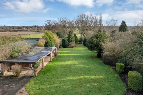 4 bedroom bungalow for sale, Leicester LE7